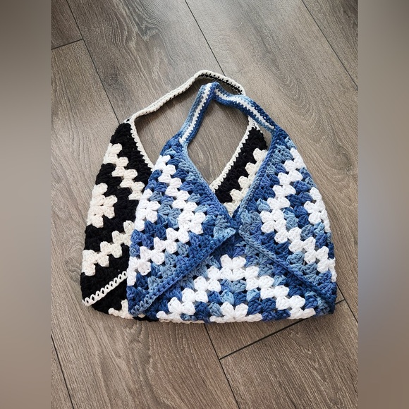 Crochet Purse - Picture 4 of 4